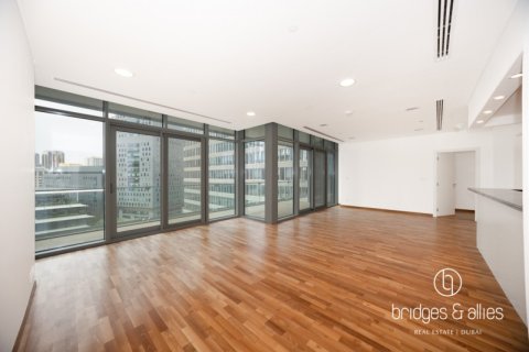 Apartment in DIFC, Dubai, UAE 3 bedrooms, 194 sq.m. № 701962 - photo 2