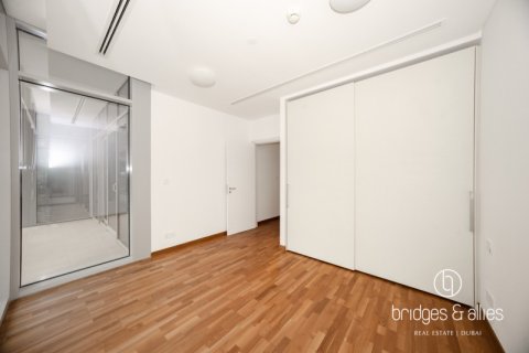 Apartment in DIFC, Dubai, UAE 3 bedrooms, 194 sq.m. № 701962 - photo 18