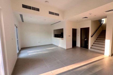 Vila u Dubai Land, Dubai, UAE 3 spavaćih soba, 161 m2 Br. 678015 - fotografija 3