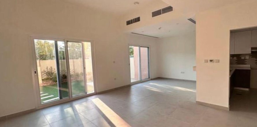 Vila u Dubai Land, Dubai, UAE 161 m2, 3 spavaćih soba Br. 678015