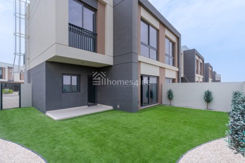 Maison de ville à Dubai South (Dubai World Central), Dubai, EAU: 3 chambres, 204 m2 № 678021