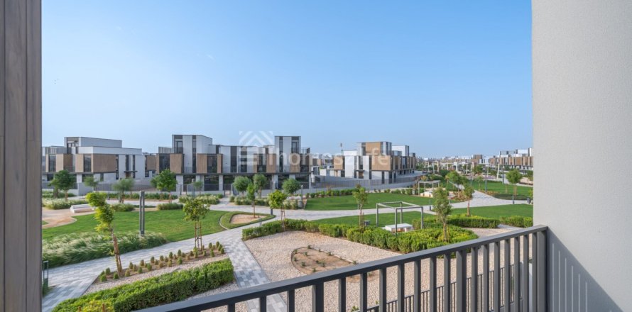 Kamienica w Mudon, Dubai, ZEA 3 sypialnie, 168 mkw. nr 677610