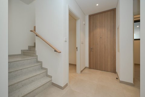 Вилла в Мудон, Дубай, ОАЭ 3 спальни, 206м2 № 677612