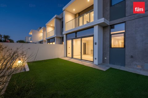 Villa in Dubai, UAE 3 bedrooms, 144.8 sq.m. № 765801