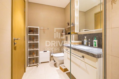 Apartmen di Zabeel, Dubai, UAE 2 bilik tidur, 113.16 meter persegi № 768354 - foto 18