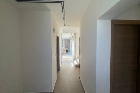 Vila u gradu Dubai, UAE 4 spavaće sobe, 432 m2 Br. 701770 - Slika 5
