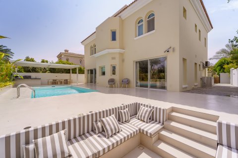 Vila u gradu Dubai, UAE 5 spavaće sobe, 409 m2 Br. 701771