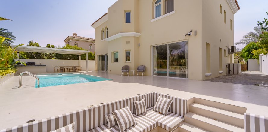 Vila u gradu Dubai, UAE 5 spavaće sobe, 409 m2 Br. 701771