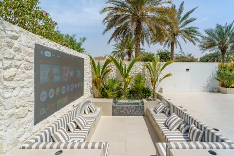 Vila u gradu Dubai, UAE 5 spavaće sobe, 409 m2 Br. 701771 - Slika 6