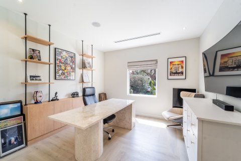 Vila u gradu Dubai, UAE 5 spavaće sobe, 409 m2 Br. 701771 - Slika 8