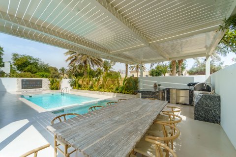 Vila u gradu Dubai, UAE 5 spavaće sobe, 409 m2 Br. 701771 - Slika 5