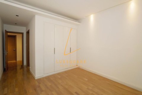 Apartment in Al Wasl, Dubai, UAE 3 bedrooms, 203 sq.m. № 711983 - photo 13