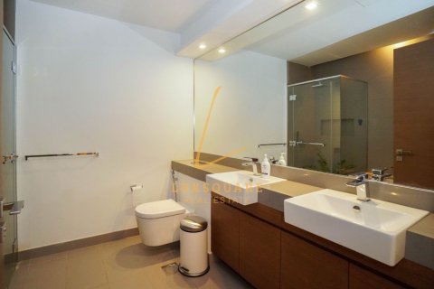 Apartment in Al Wasl, Dubai, UAE 3 bedrooms, 203 sq.m. № 711983 - photo 10