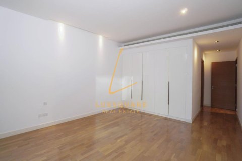 Apartment in Al Wasl, Dubai, UAE 3 bedrooms, 203 sq.m. № 711983 - photo 9