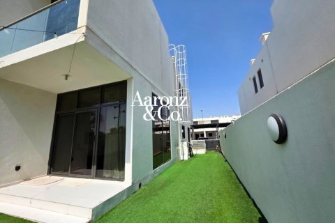 Vilë në DAMAC Hills (Akoya by DAMAC), Dubai, Emiratet e Bashkuara Arabe 6 dhoma gjumi, 322 m2. № 711988 - Foto 20