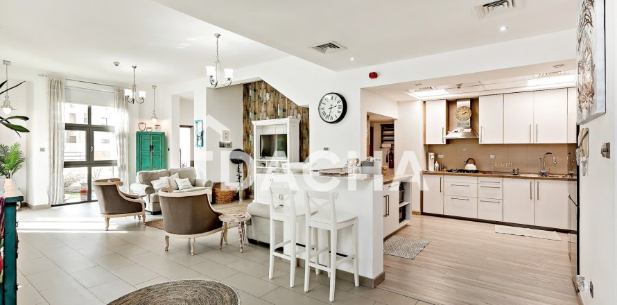 וילה ב Jumeirah Village Circle, Dubai, איחוד האמירויות 4 חדרי שינה, 352 מ"ר מספר 706646