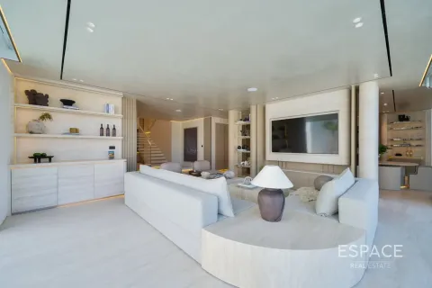 Villa til salg i Palm Jumeirah, Dubai, UAE 5 soveværelser, 595 kvm № 738027 - foto 4