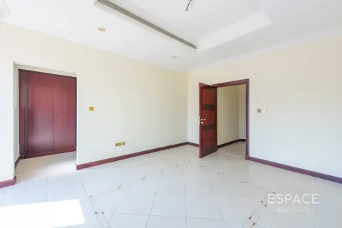 Villa til salg i Palm Jumeirah, Dubai, UAE 4 soveværelser, 465 kvm № 738026 - foto 12