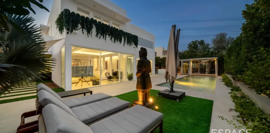 Villa i Arabian Ranches, Dubai, UAE 5 soveværelser, 511 kvm № 738023