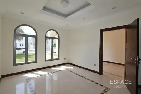ویلا برای فروش در  Palm Jumeirah، Dubai، امارات متحده عربی  4 خوابه ، 465 متر مربع ، شماره 738021 - تصویر 7