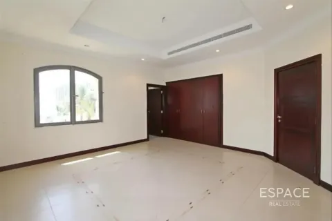 ویلا برای فروش در  Palm Jumeirah، Dubai، امارات متحده عربی  4 خوابه ، 465 متر مربع ، شماره 738021 - تصویر 13