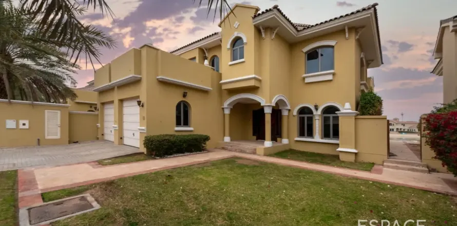 ویلا در Palm Jumeirah، Dubai ، امارات متحده عربی 4 خوابه ، 465 متر مربع.  شماره 738021