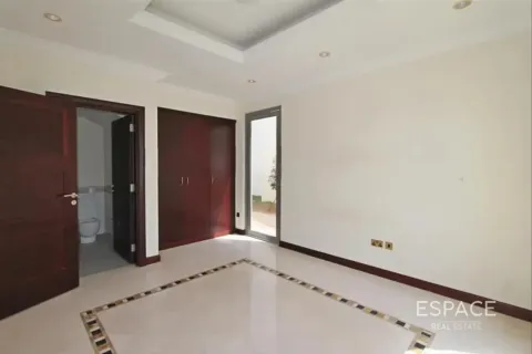 ویلا برای فروش در  Palm Jumeirah، Dubai، امارات متحده عربی  4 خوابه ، 465 متر مربع ، شماره 738021 - تصویر 11