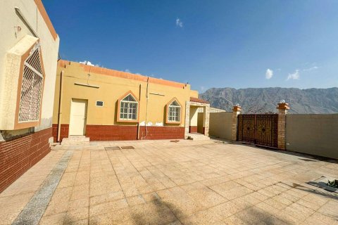 Villa in Al Rams, Ras Al Khaimah, UAE 5 bedrooms, 720 sq.m. № 730709 - photo 2