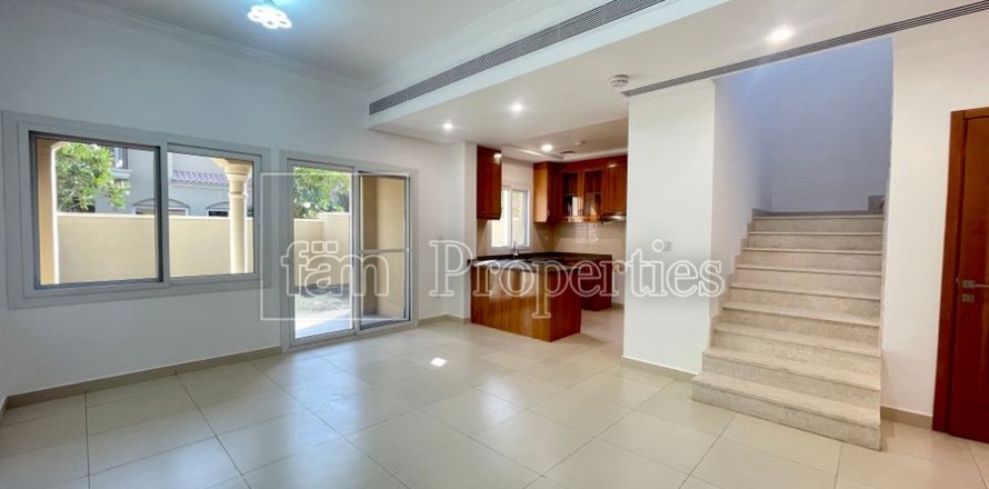 Townhouse în Dubai, EAU 2 dormitoare, 174.2 mp.  №699988