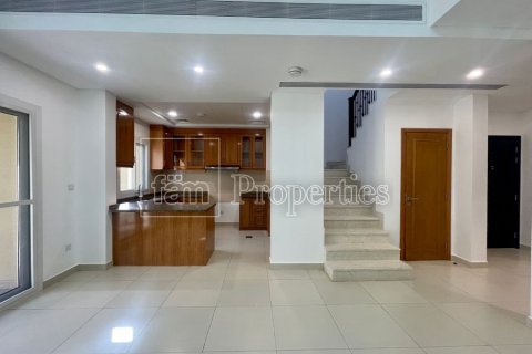 Townhouse de închiriat în Dubai, EAU 2 dormitoare, 174.2 mp. №699988 - poză 3