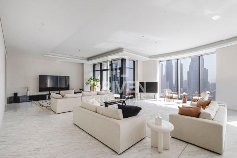 דירה למכירה ב Downtown Dubai (Downtown Burj Dubai), Dubai, איחוד האמירויות 4 חדרי שינה, 480.87 מ"ר, מספר 741875 - תמונה 2
