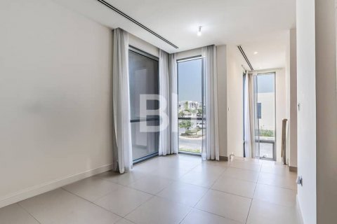 Villa in Dubai Hills Estate, UAE 5 bedrooms, 395 sq.m. № 643769 - photo 6