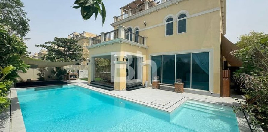 Villa in Jumeirah Park, Dubai, VAE: 4 Schlafzimmer, 600 m2 Nr. 643774