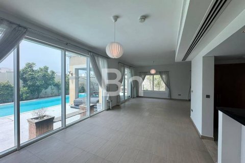 Villa zur Miete in Jumeirah Park, Dubai, VAE 4 Schlafzimmer, 600 m2 Nr. 643774 - Foto 6