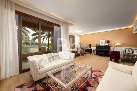 Kaupunkipientalo Jumeirah Islands, Dubai, Arabiemiraatit 4 makuuhuonetta, 198 m2 № 643773 - kuva 7