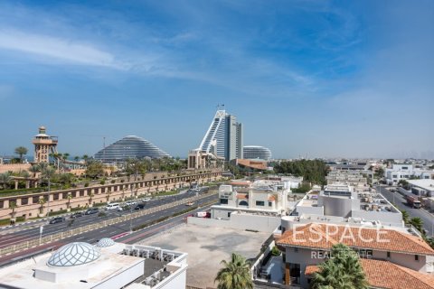 Huoneisto Umm Suqeim, Dubai, Arabiemiraatit 2 makuuhuonetta, 143 m2 № 650209 - kuva 15