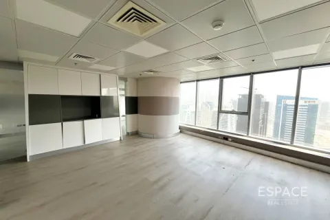 Toimisto Jumeirah Lake Towers, Dubai, Arabiemiraatit 89 m2 № 650210 - kuva 2