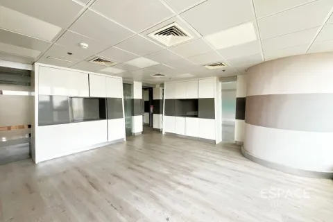 Toimisto Jumeirah Lake Towers, Dubai, Arabiemiraatit 89 m2 № 650210 - kuva 3