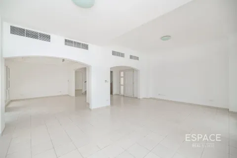 Huvila Meadows, Dubai, Arabiemiraatit 3 makuuhuonetta, 557 m2 № 650208 - kuva 2