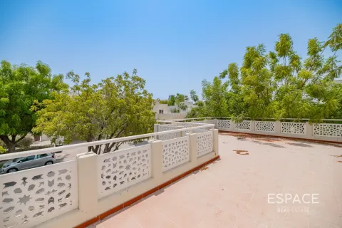 Huvila Meadows, Dubai, Arabiemiraatit 3 makuuhuonetta, 557 m2 № 650208 - kuva 17