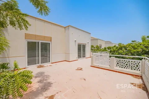 Huvila Meadows, Dubai, Arabiemiraatit 3 makuuhuonetta, 557 m2 № 650208 - kuva 16
