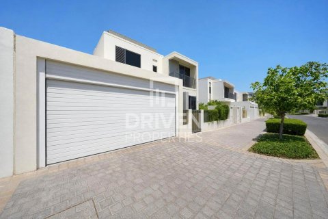 ویلا برای فروش در  Dubai Hills Estate، Dubai، امارات متحده عربی  4 خوابه ، 452.9 متر مربع ، شماره 753991 - تصویر 2