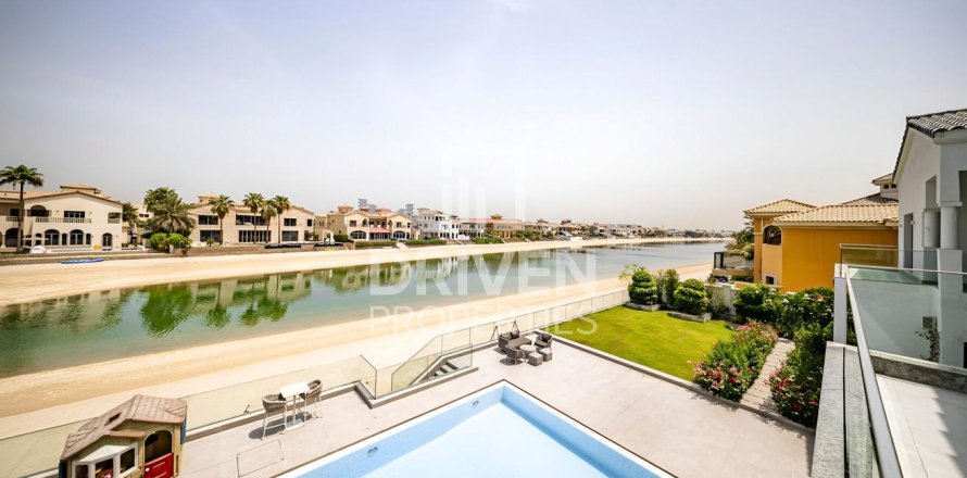 Vila u Palm Jumeirah, Dubai, UAE 1365.12 m2, 6 spavaćih soba Br. 742027