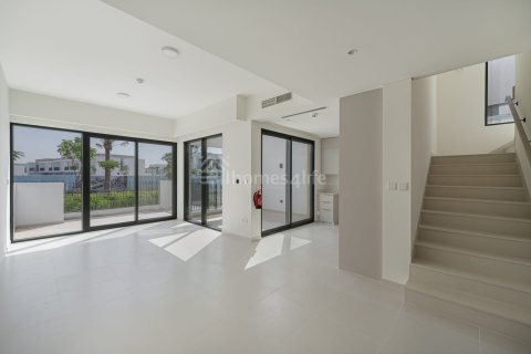 Városi lakóépület itt: Arabian Ranches 3, Dubai, EAE, 4 hálószoba, 147 m², azonosító: 726344 - fénykép 17