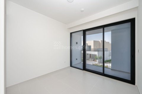 Városi lakóépület itt: Arabian Ranches 3, Dubai, EAE, 4 hálószoba, 147 m², azonosító: 726344 - fénykép 12