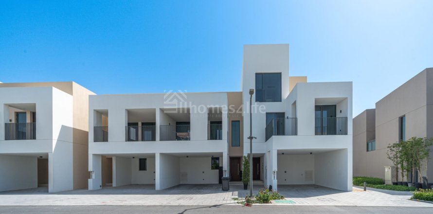 Városi lakóépület itt: Arabian Ranches 3, Dubai, EAE, 4 hálószoba, 147 m², azonosító: 726344