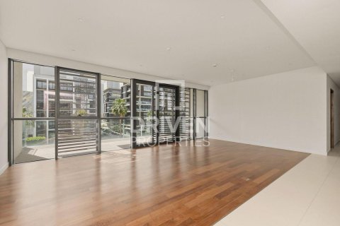 Apartment til salg i City Walk, Dubai, UAE 3 soveværelser, 214.98 kvm № 743344 - foto 4