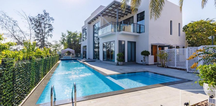 Villa Jumeirah Islands, Dubaijā, AAE 6 istabas, 923 m2 Nr. 638073