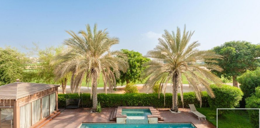 Villa i Dubai Sports City, Dubai, UAE 6 soveværelser, 1322 kvm № 638075