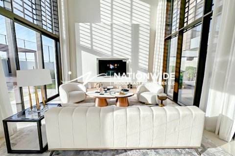Vila v Abu Dhabi, SAE 4 spálne, 720 m2 č. 679219 - Fotografia 4